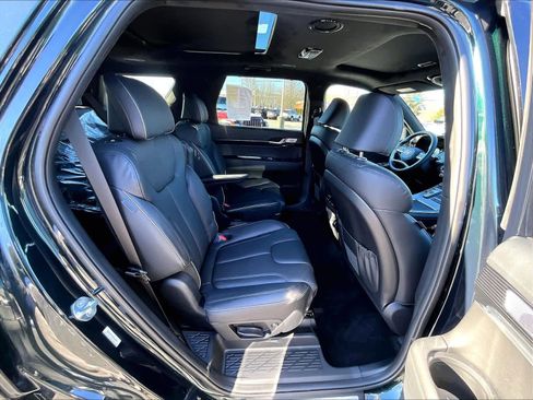 Used 2025 Hyundai Palisade Calligraphy image 16