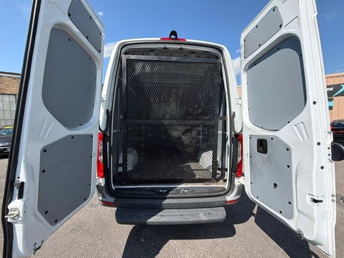 Used 2022 Mercedes-Benz Sprinter 2500 image 19