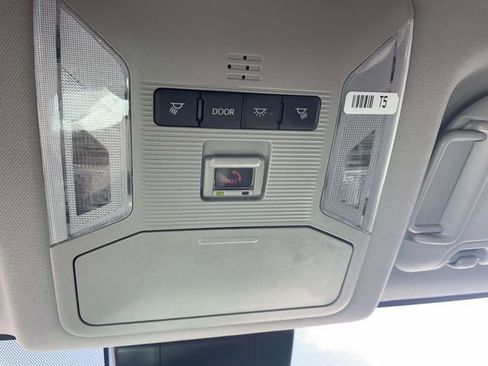 Used 2024 Toyota RAV4 XLE FWD image 31