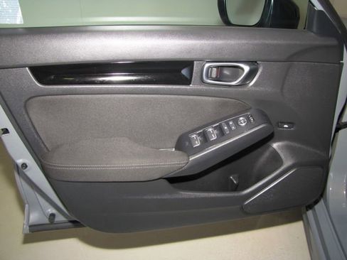 Certified 2025 Honda Civic Sport Touring image 10