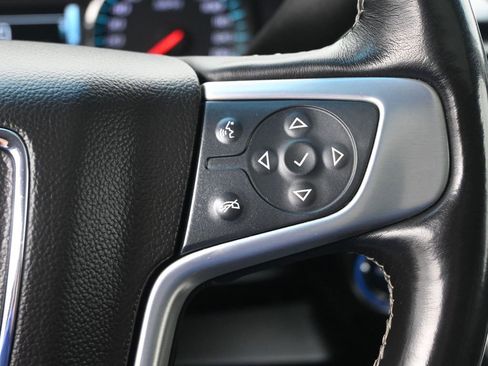 Used 2019 GMC Yukon XL SLT w/ Open Road Package image 10