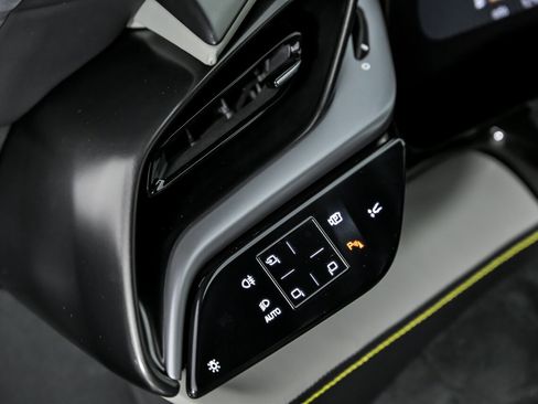 Used 2023 Ferrari SF90 Stradale image 29