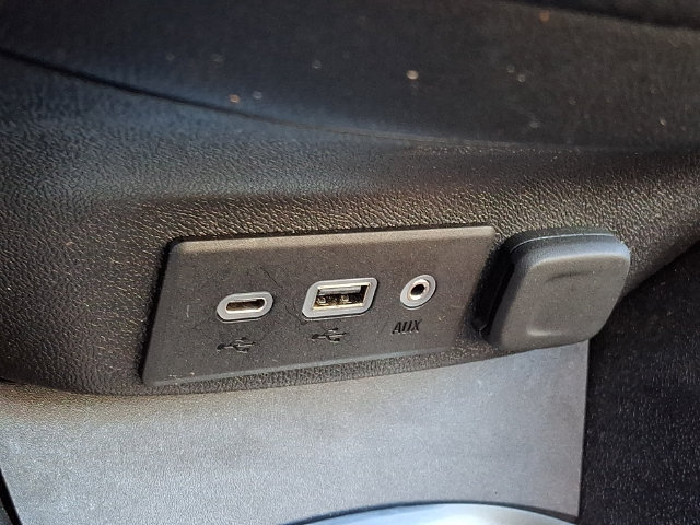 Used 2025 Chevrolet Malibu LT FWD image 23