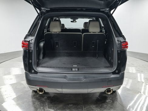 Used 2023 Chevrolet Traverse LS image 6