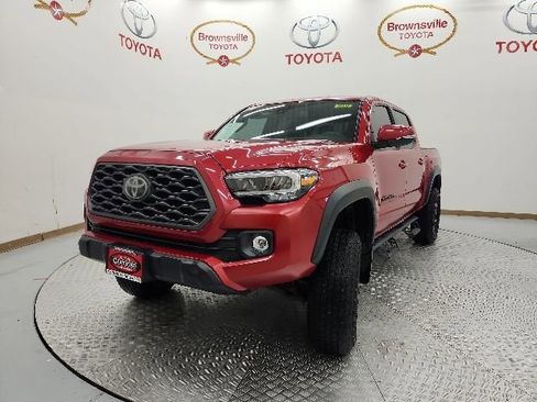 Used 2022 Toyota Tacoma TRD Off-Road AWD/4WD image 2