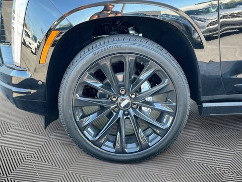 New 2026 Cadillac Escalade Platinum Sport w/ LPO, ONYX Package AWD/4WD image 10