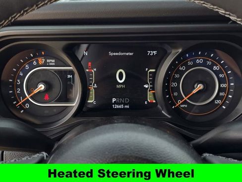 Used 2025 Jeep Gladiator Mojave w/ Convenience Group AWD/4WD image 19