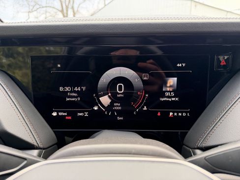 New 2026 GMC Yukon XL AT4 image 19