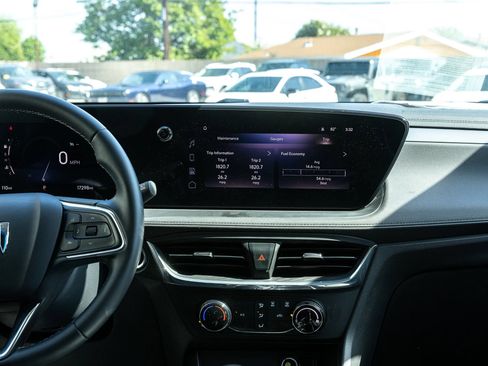 Used 2025 Buick Encore GX Preferred FWD image 23
