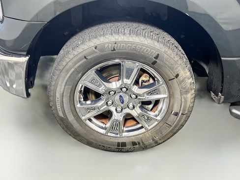 Used 2015 Ford F150 XLT w/ Equipment Group 302A Luxury RWD image 13