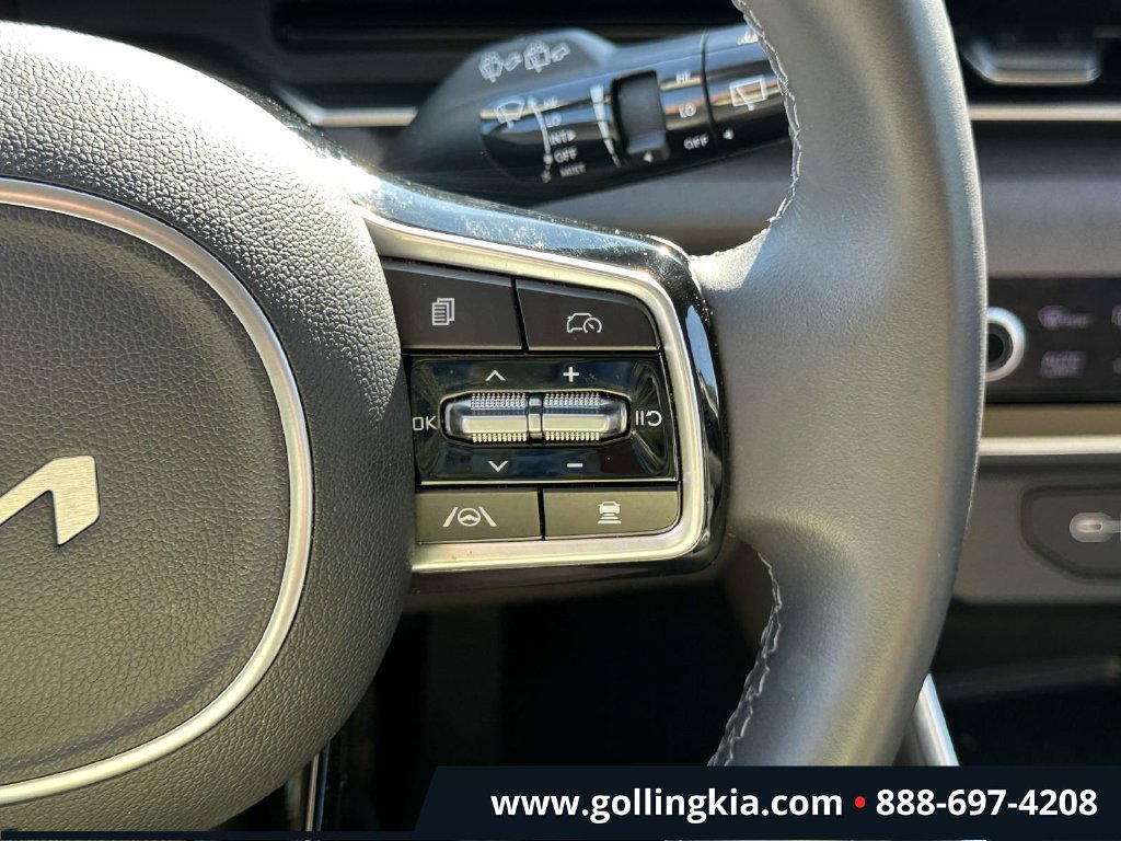 Certified 2026 Kia Carnival EX FWD image 22
