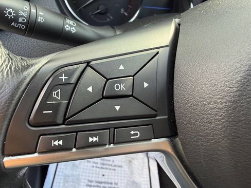 Used 2019 Nissan Rogue SV w/ Sun & Sound Touring Package image 15