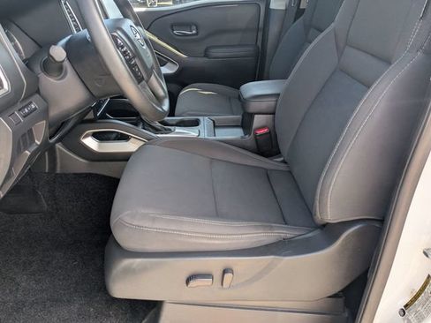 Used 2024 Nissan Frontier SV w/ Technology Package RWD image 14