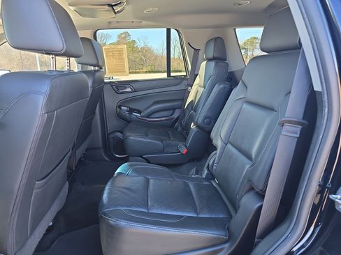 Used 2019 GMC Yukon SLT image 16
