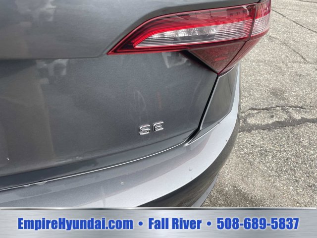 Used 2024 Volkswagen Jetta SE FWD image 6