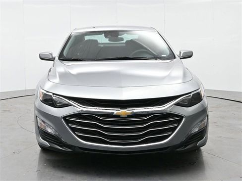 Used 2024 Chevrolet Malibu LT image 2