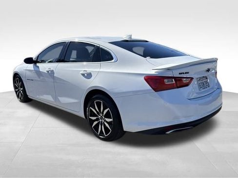 Certified 2022 Chevrolet Malibu RS image 3