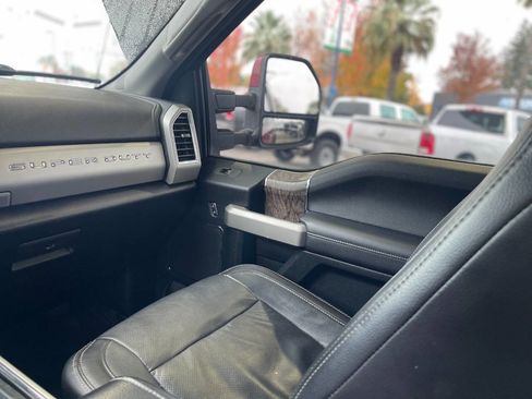 Used 2018 Ford F250 Lariat w/ Lariat Ultimate Package image 12