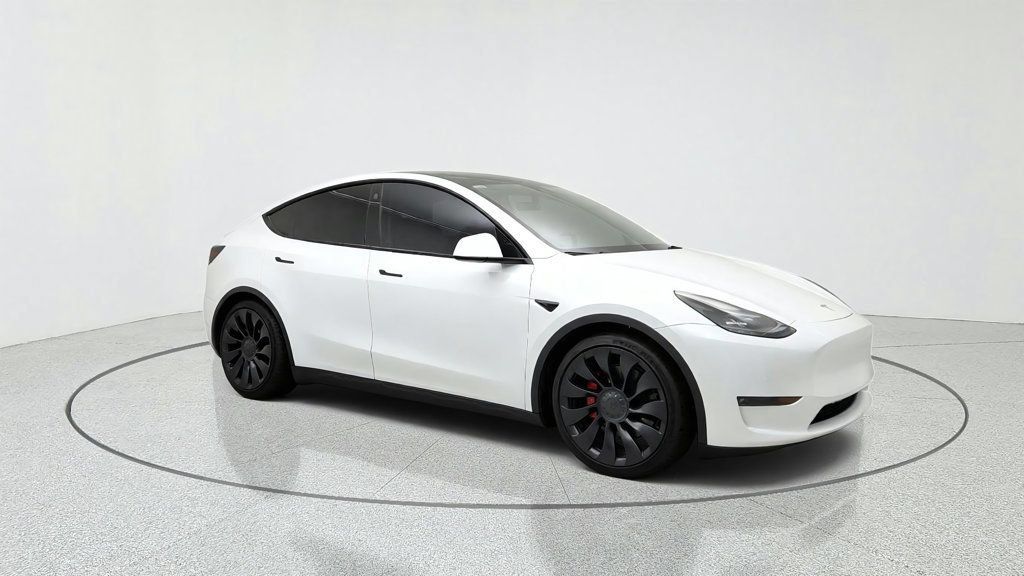 Used 2022 Tesla Model Y Performance AWD/4WD image 3