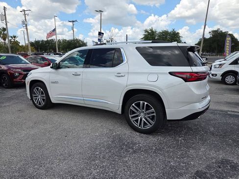 Used 2023 Chevrolet Traverse High Country FWD image 13