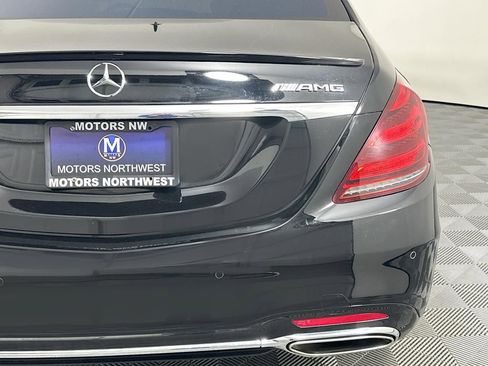 Used 2018 Mercedes-Benz S 560 Sedan w/ AMG Line Exterior image 25