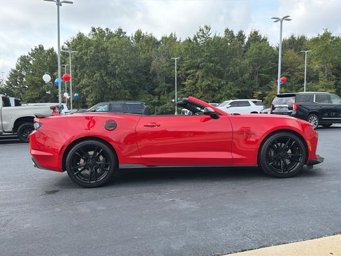 Used 2023 Chevrolet Camaro SS RWD image 5