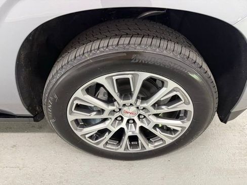 New 2026 GMC Yukon Denali image 4