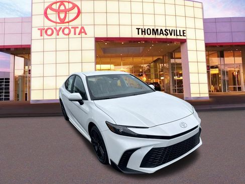 New 2025 Toyota Camry SE w/ Convenience Package image 3