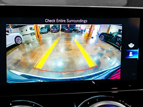 Used 2020 Mercedes-Benz GLB 250 image 19