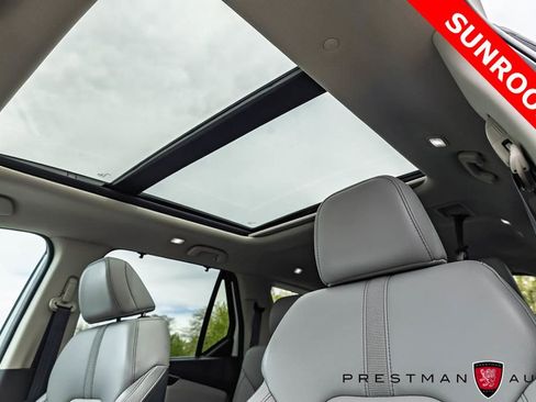 Used 2025 Honda Pilot Touring image 7