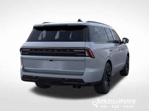 New 2026 Lincoln Navigator Reserve AWD/4WD image 8