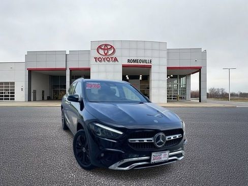 Used 2025 Mercedes-Benz GLA 250 image 1
