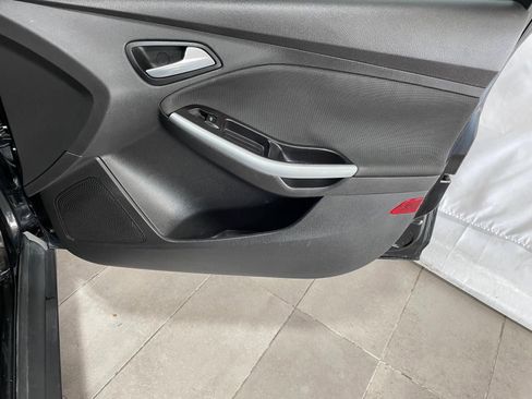 Used 2012 Ford Focus SE image 16