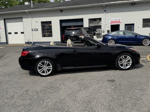 Used 2010 INFINITI G37 Sport w/ Premium Pkg image 10