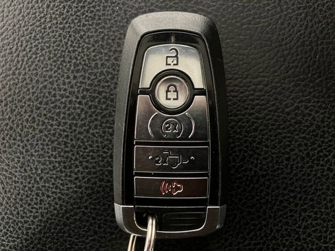 Used 2018 Ford F150 Lariat w/ Equipment Group 502A Luxury image 32