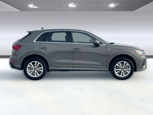 Certified 2025 Audi Q3 2.0T Premium w/ Convenience Package image 8