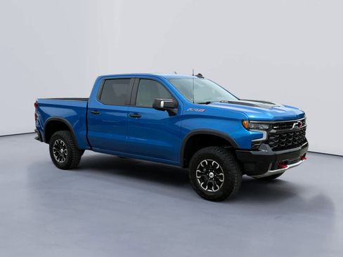 Used 2022 Chevrolet Silverado 1500 ZR2 w/ Technology Package AWD/4WD image 1
