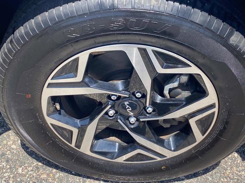 Used 2023 Kia Sportage LX image 25