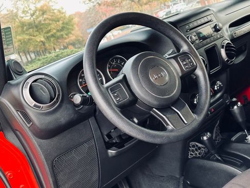 Used 2013 Jeep Wrangler Unlimited Sport AWD/4WD image 4