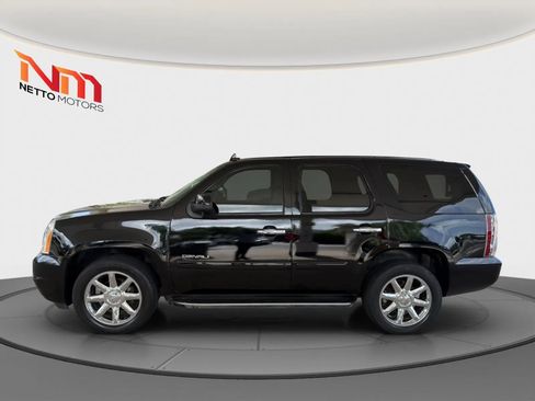 Used 2013 GMC Yukon Denali image 2