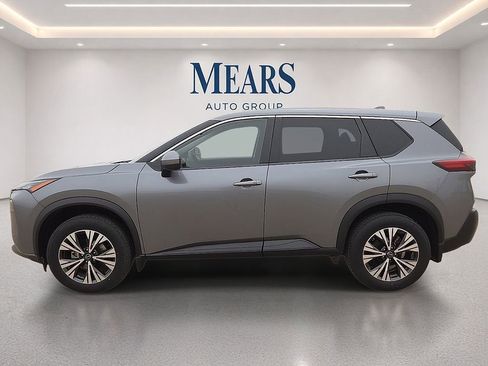Used 2023 Nissan Rogue SV FWD image 2