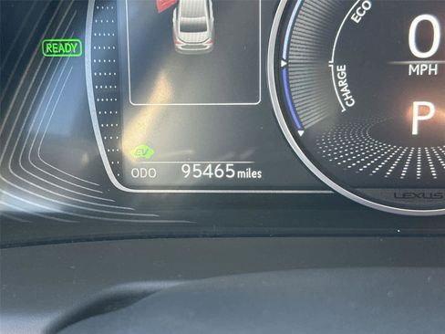 Used 2020 Lexus ES 300h w/ Accessory Package 2 FWD image 19