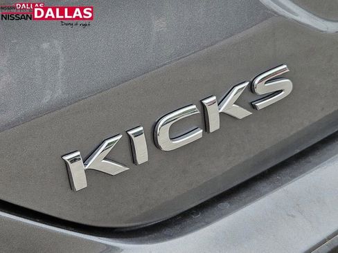 New 2025 Nissan Kicks Play S image 10