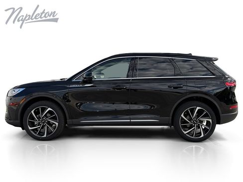 Used 2025 Lincoln Corsair Reserve w/ Equipment Group 202A AWD/4WD image 2