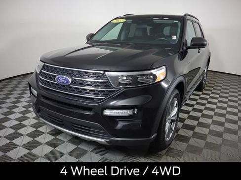 Used 2022 Ford Explorer XLT w/ Equipment Group 202A AWD/4WD image 9