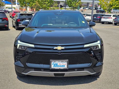 Used 2024 Chevrolet Blazer EV LT AWD/4WD image 2