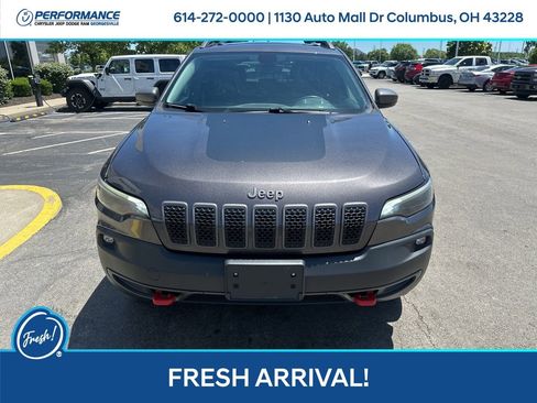 Used 2019 Jeep Cherokee Trailhawk AWD/4WD image 9