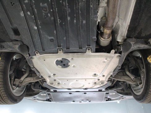 Used 2024 BMW 530i xDrive w/ Convenience Package image 99