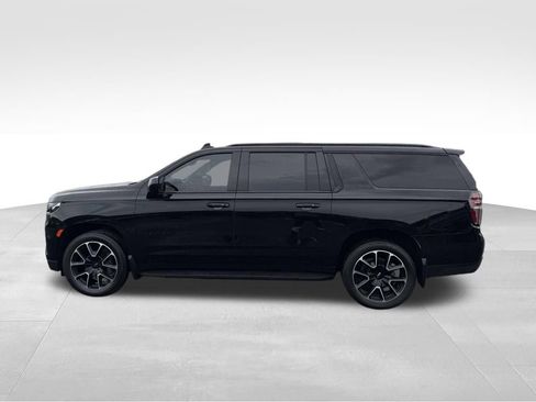 Used 2023 Chevrolet Suburban RST AWD/4WD image 14