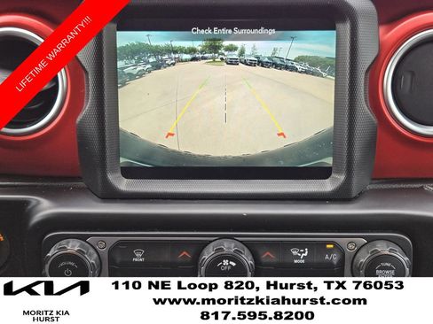 Used 2022 Jeep Wrangler Unlimited Rubicon AWD/4WD image 7